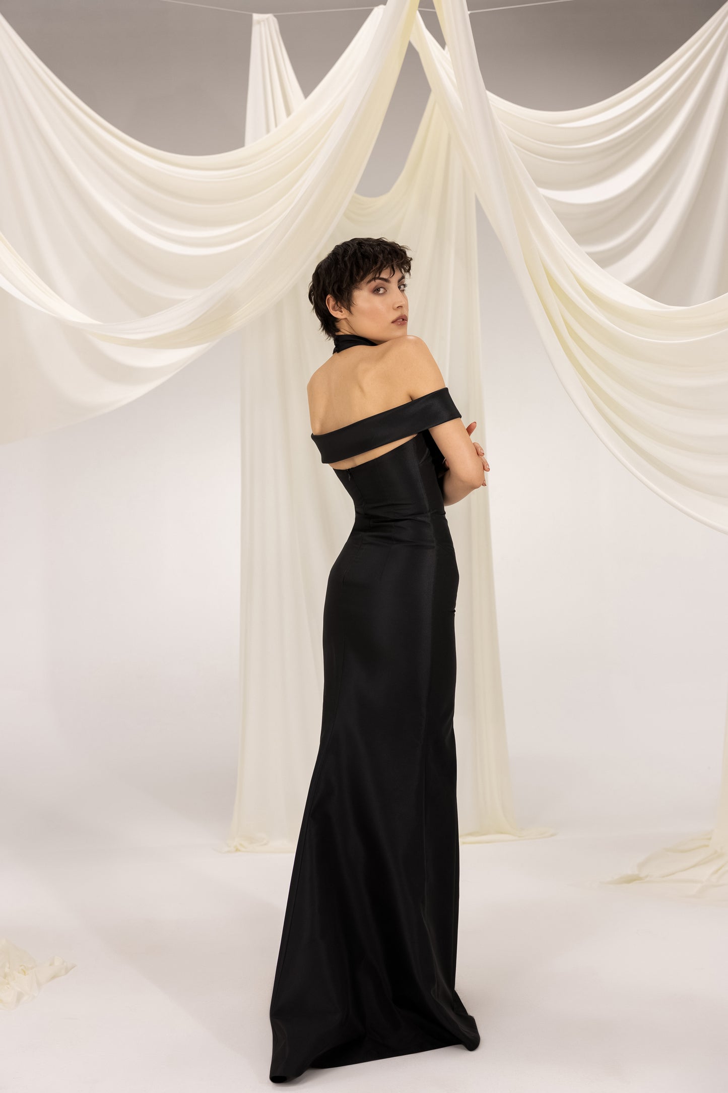 AMIR BLACK MAXI DRESS